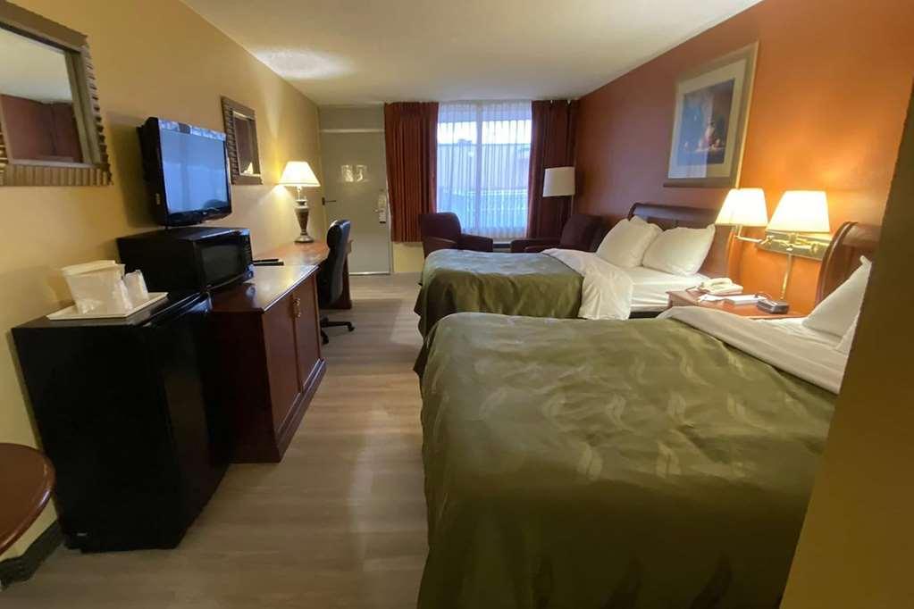 Ramada By Wyndham Rome - Verona Room photo