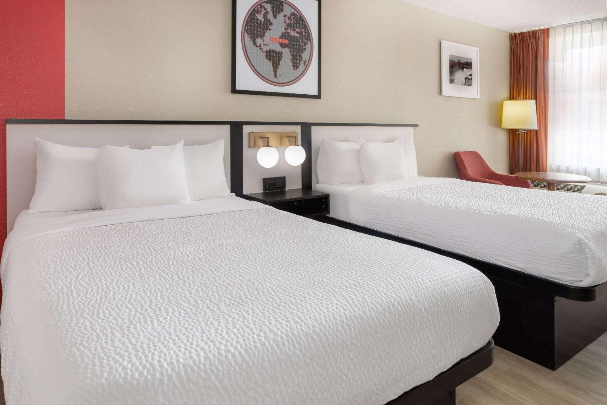 Ramada By Wyndham Rome - Verona Exterior photo